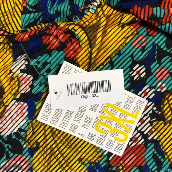 LulaRoe Gigi - Picture 3 of 3